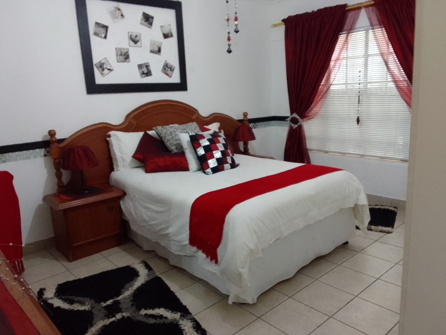 3 Bedroom Property for Sale in Oos Einde North West